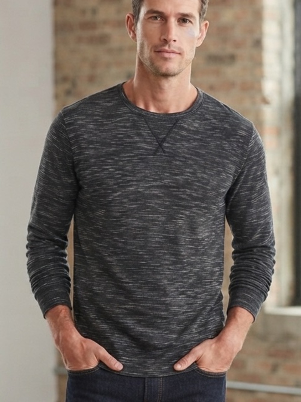 EUC The Ultimate Thermal Charcoal Heather Knit Crewneck Mens L Large Dark Gray